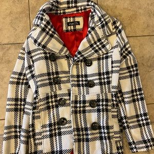 Medium women’s trench coat from Rue 21